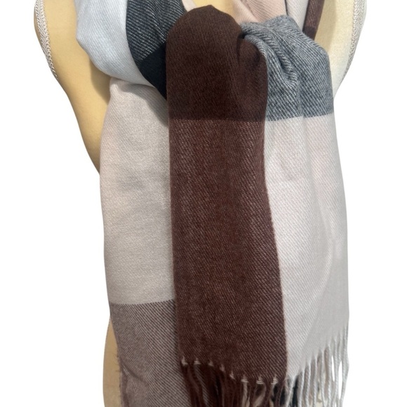 NEW Pashmina Neutral Colored Checkered Fringe 100% Cashmere Scarf Size 27x64 - Picture 9 of 10